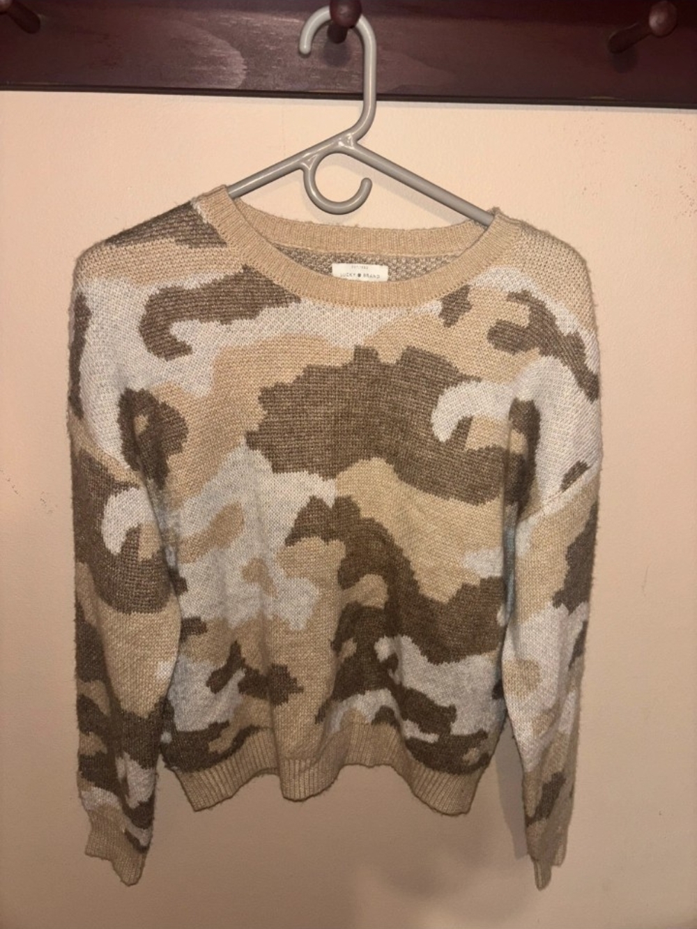 Lucky Brand Beige & Tan Camouflage Crewneck Sweater